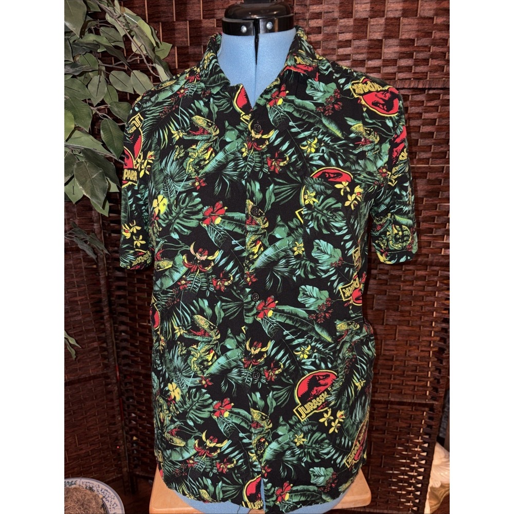 Jurassic World Hawaiian Short Sleeve Universal City, Studio Size S-M